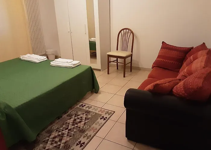 Locazione Menini - Camere Zona Stazione